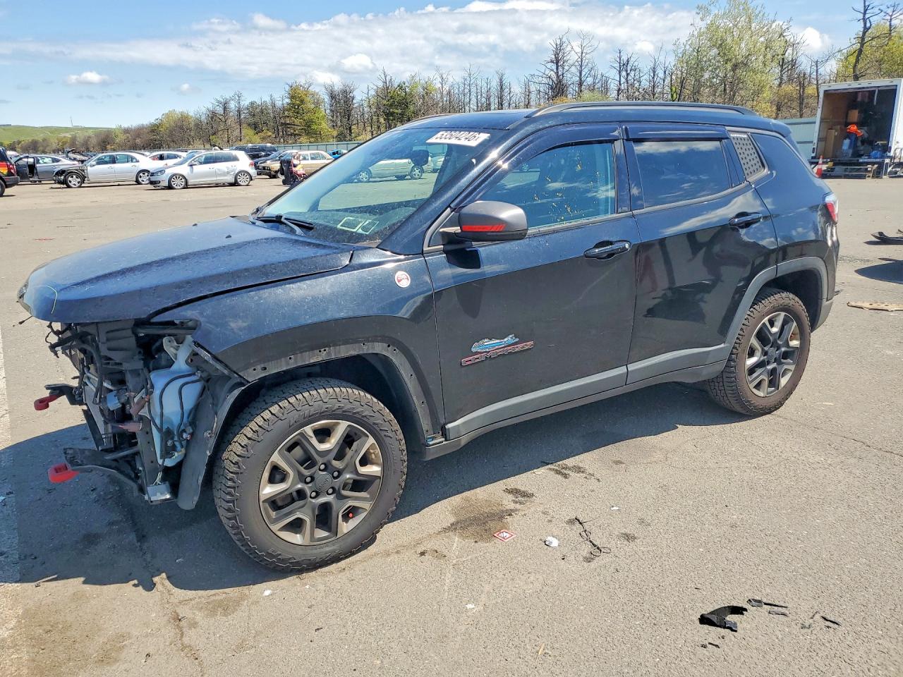 Salvage Jeep Compass Image