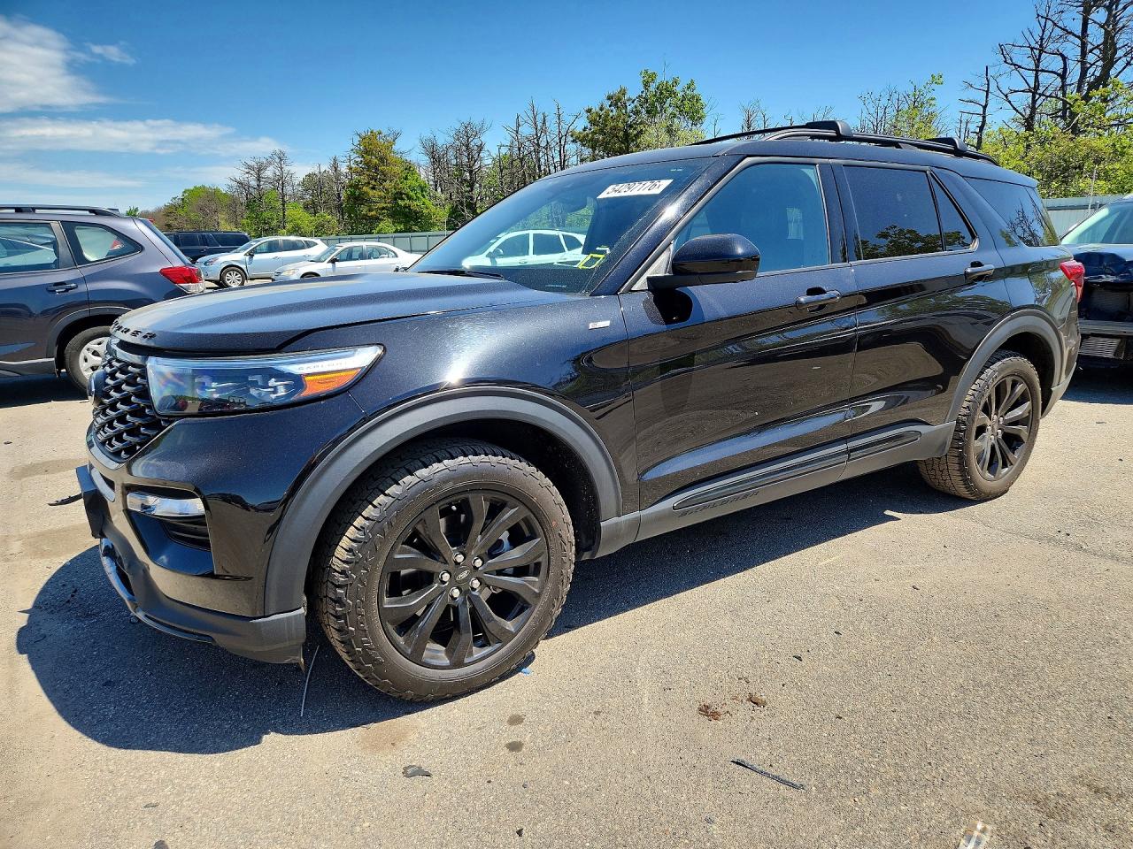 Salvage Ford Explorer Image