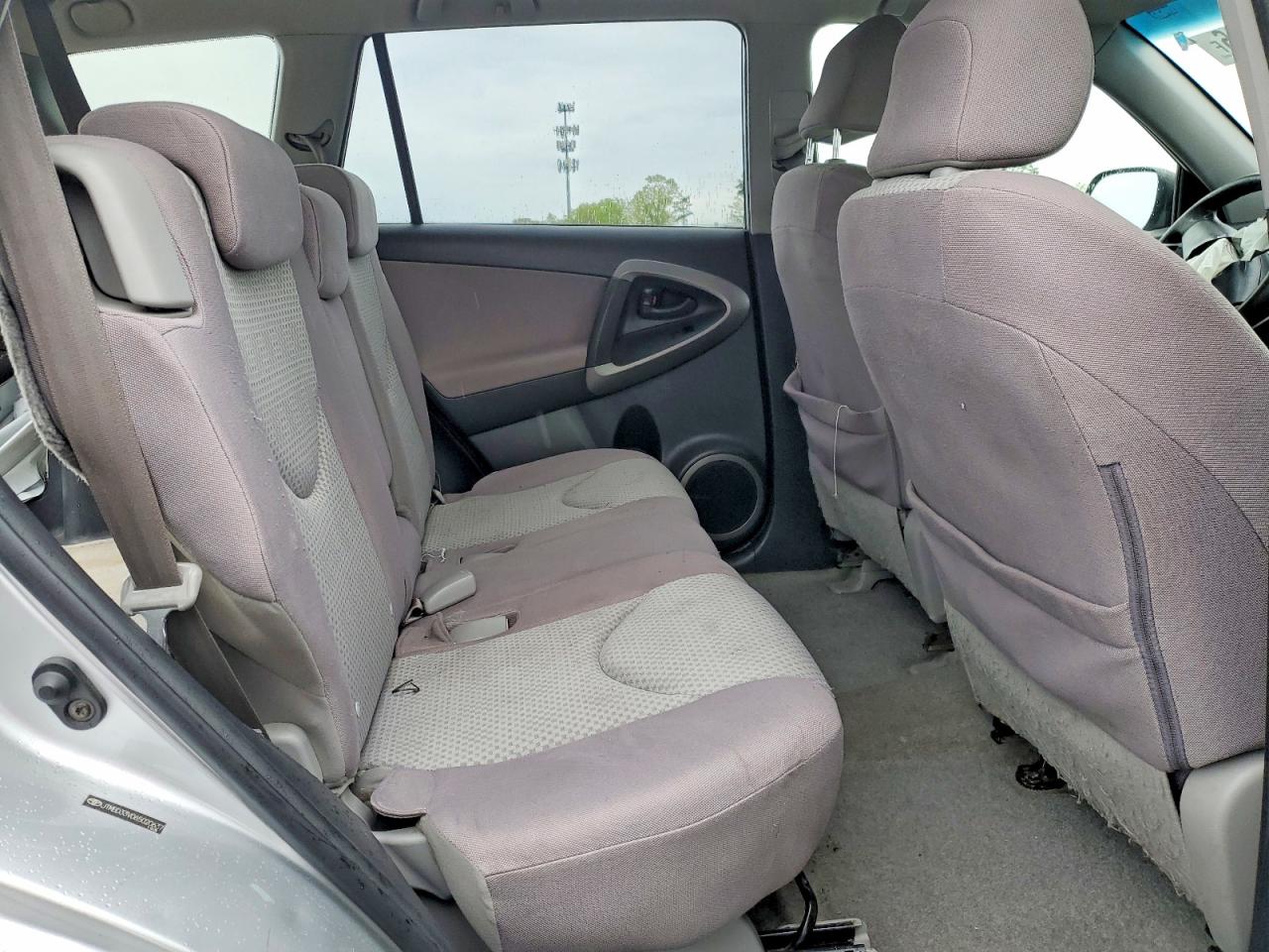 Toyota RAV4 Base