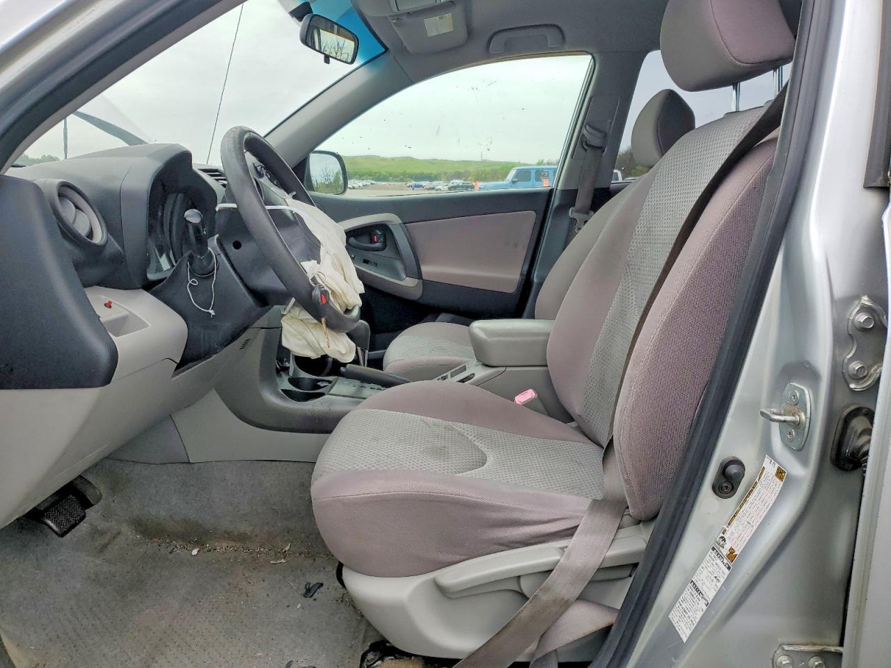 Toyota RAV4 Base