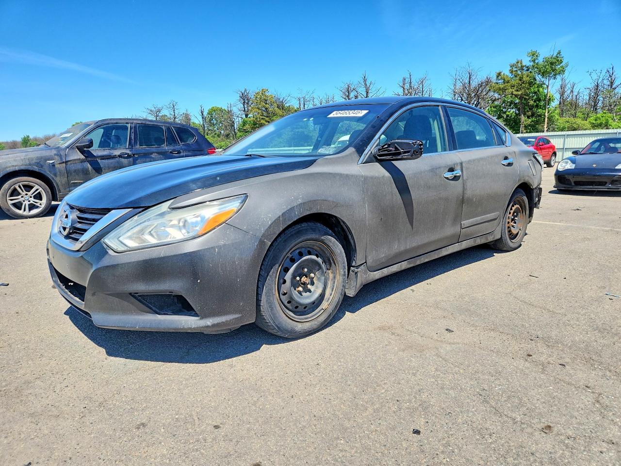 Salvage Nissan Altima Image