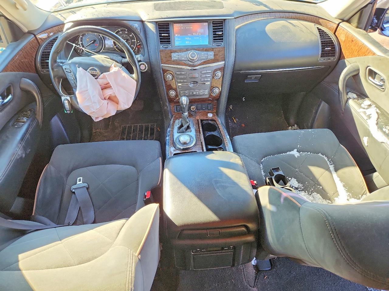 Nissan Armada Sv