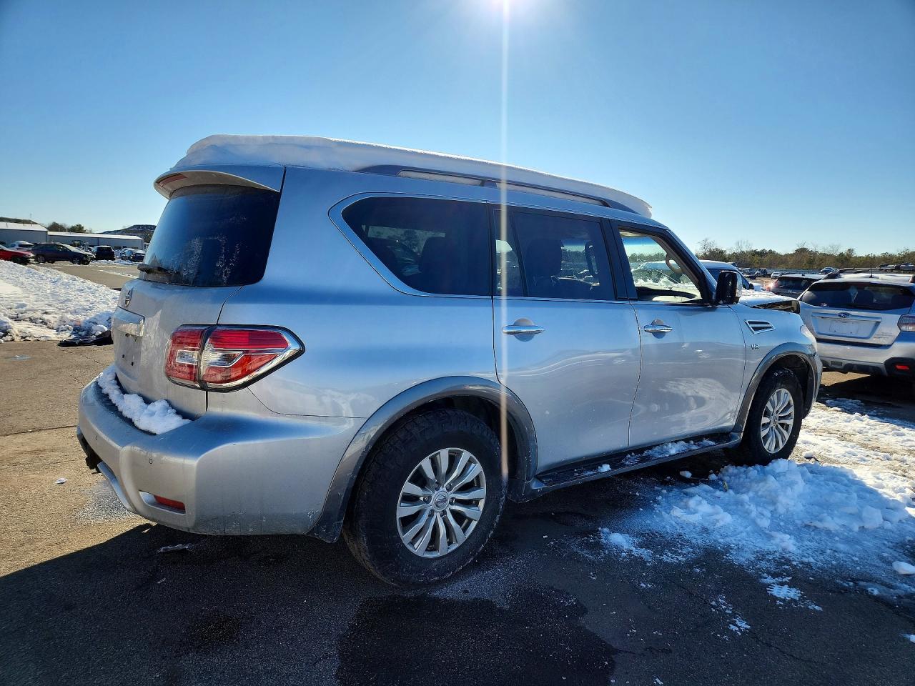 Nissan Armada Sv