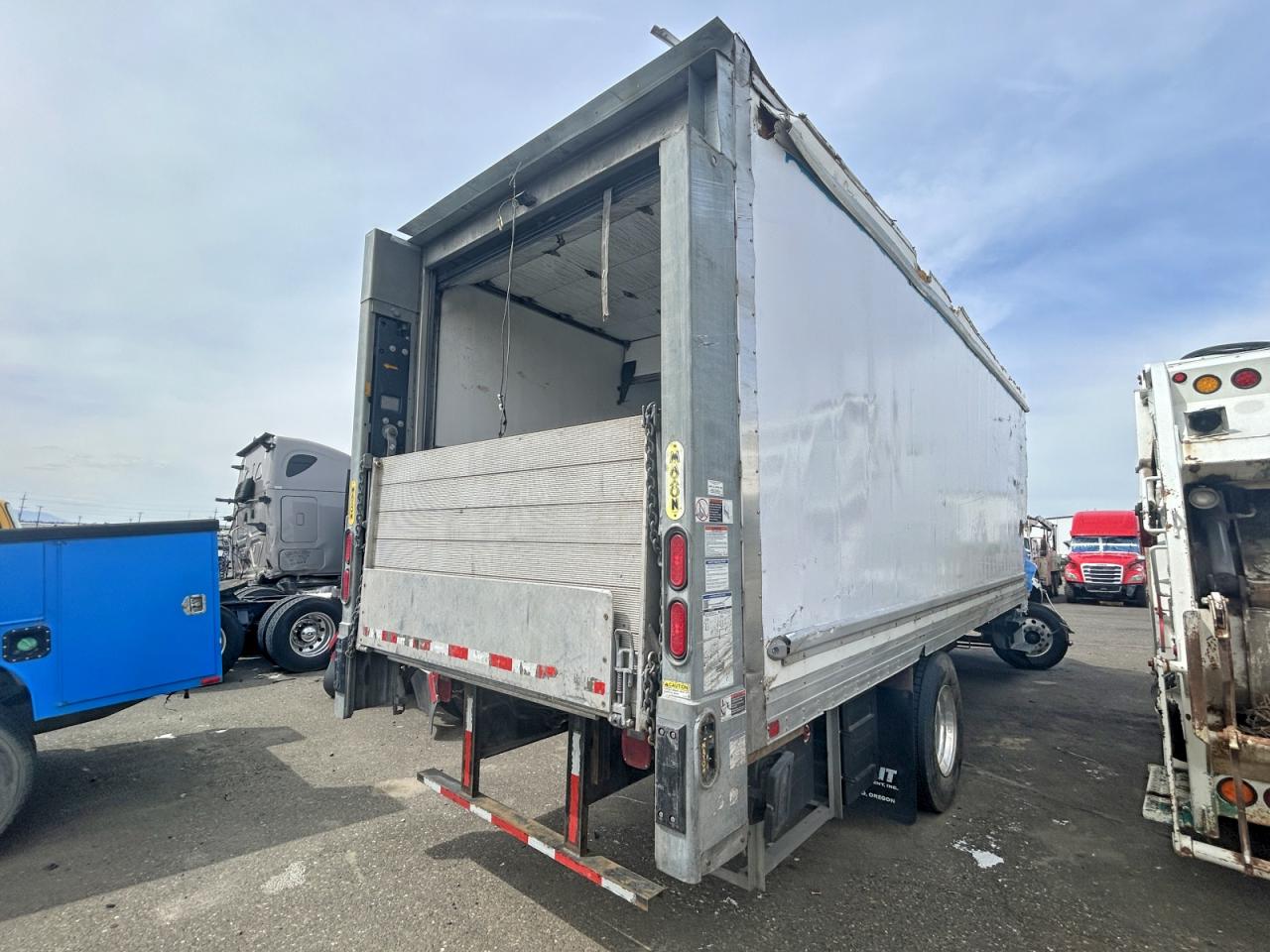 Freightliner M2 Unknown