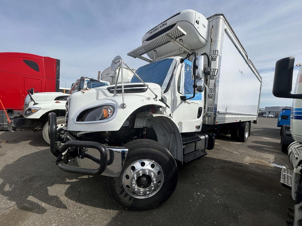 Salvage Freightliner M2 Image