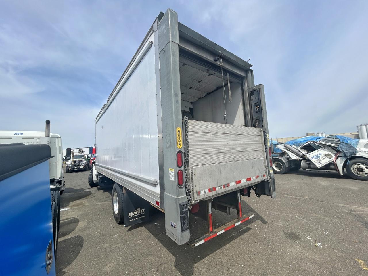 Freightliner M2 Unknown