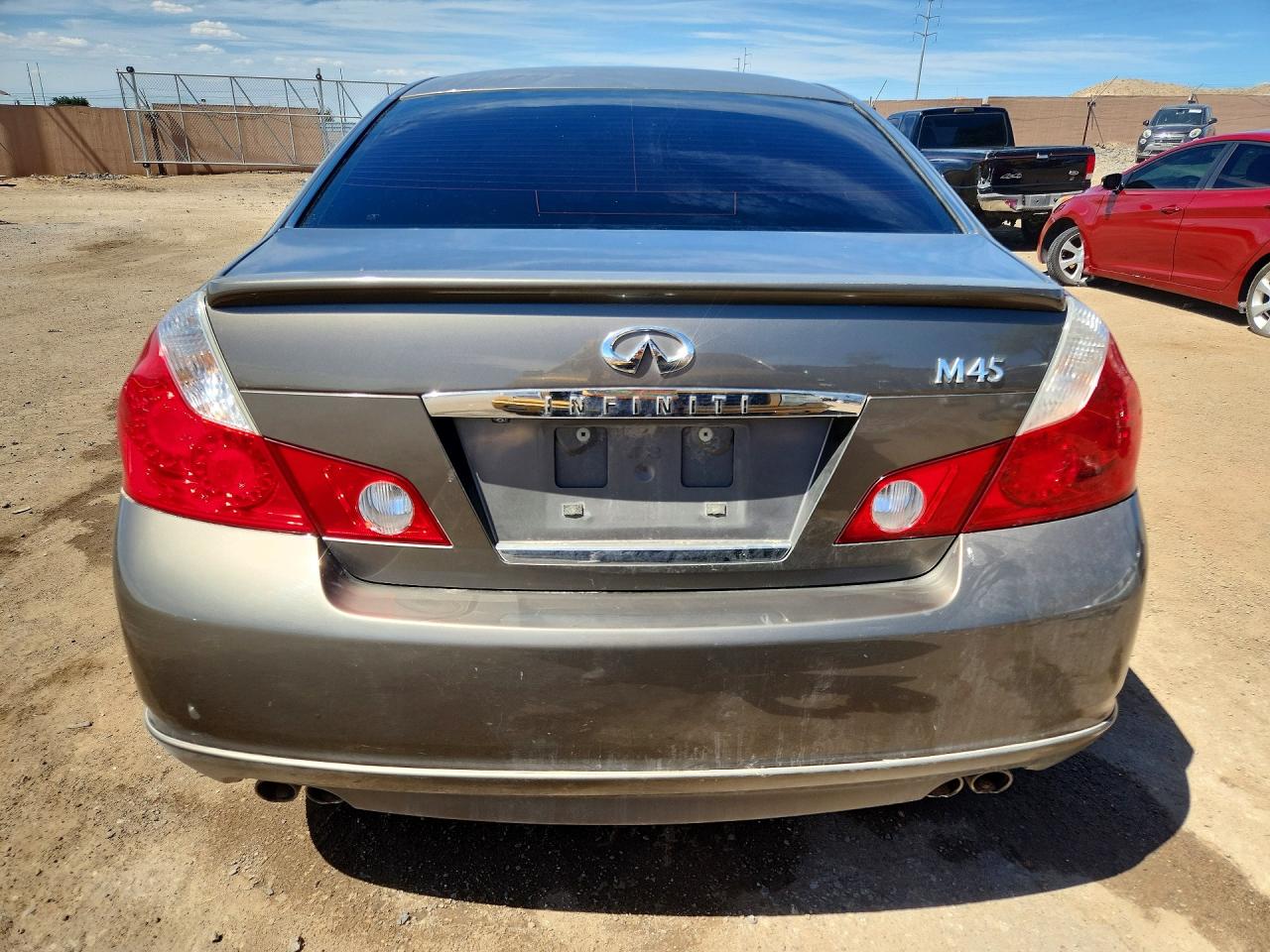 INFINITI M45 Base