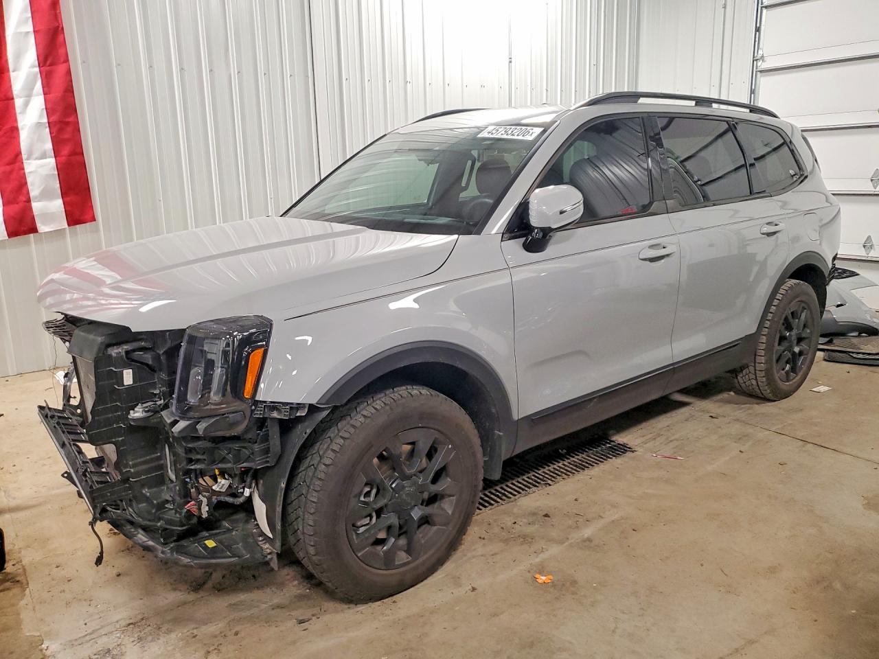 Salvage Kia Telluride Image