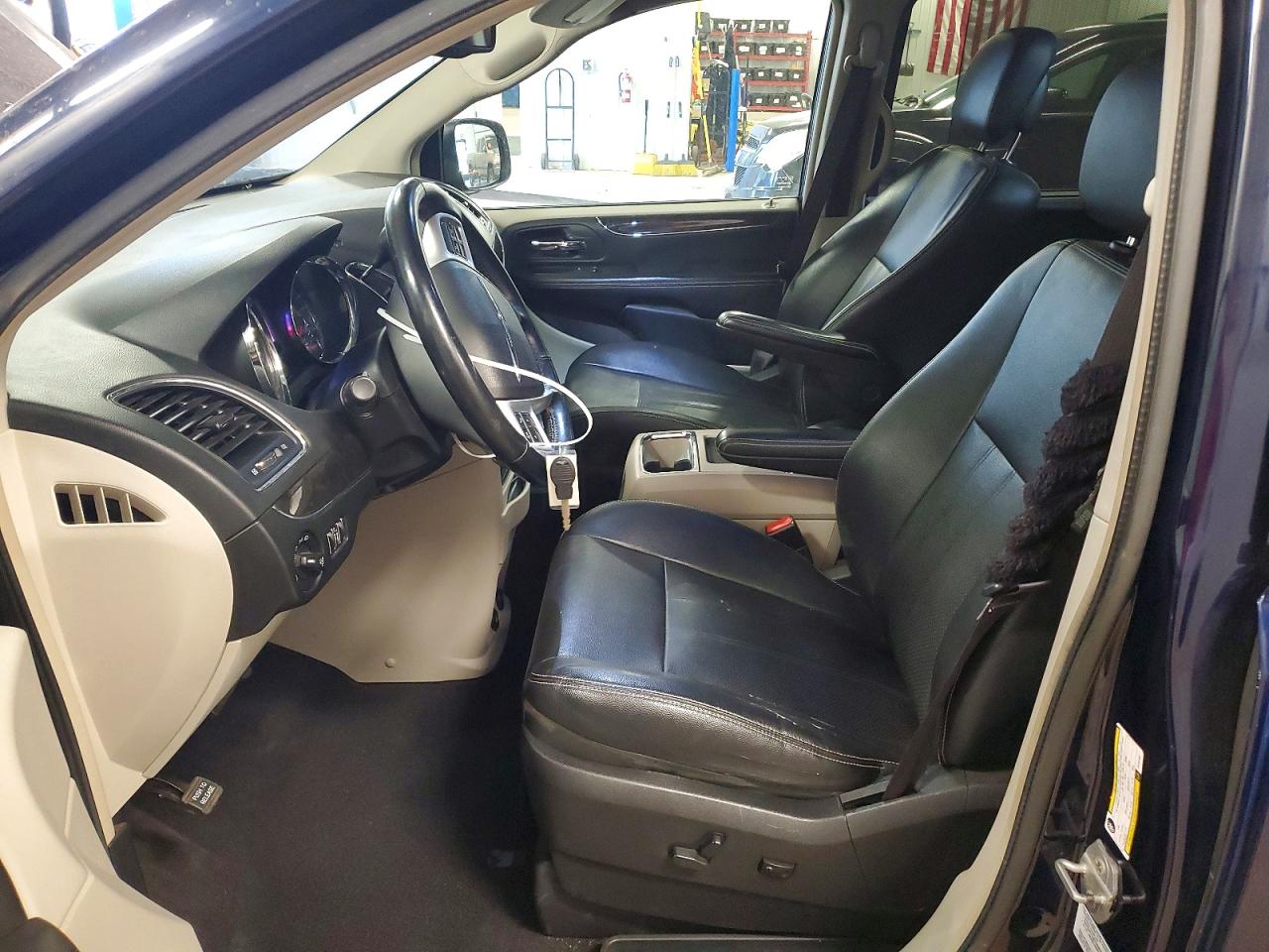 Chrysler Minivan Touring L