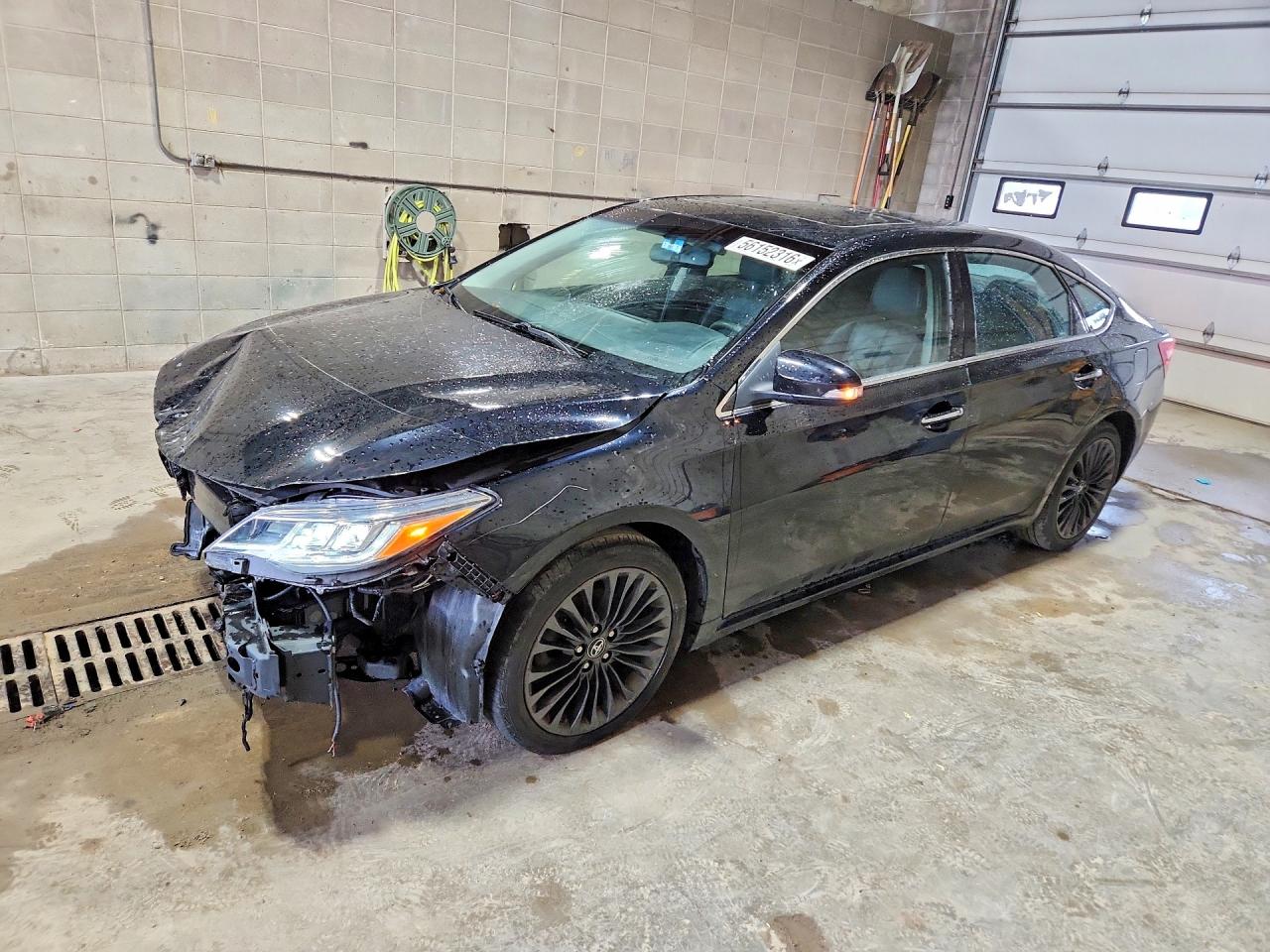 Salvage Toyota Avalon Image