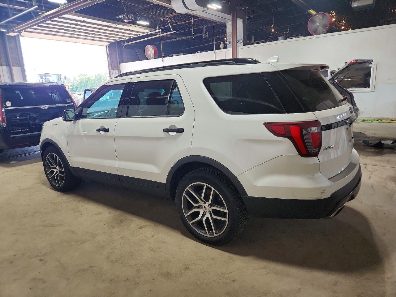 Ford Explorer Sport