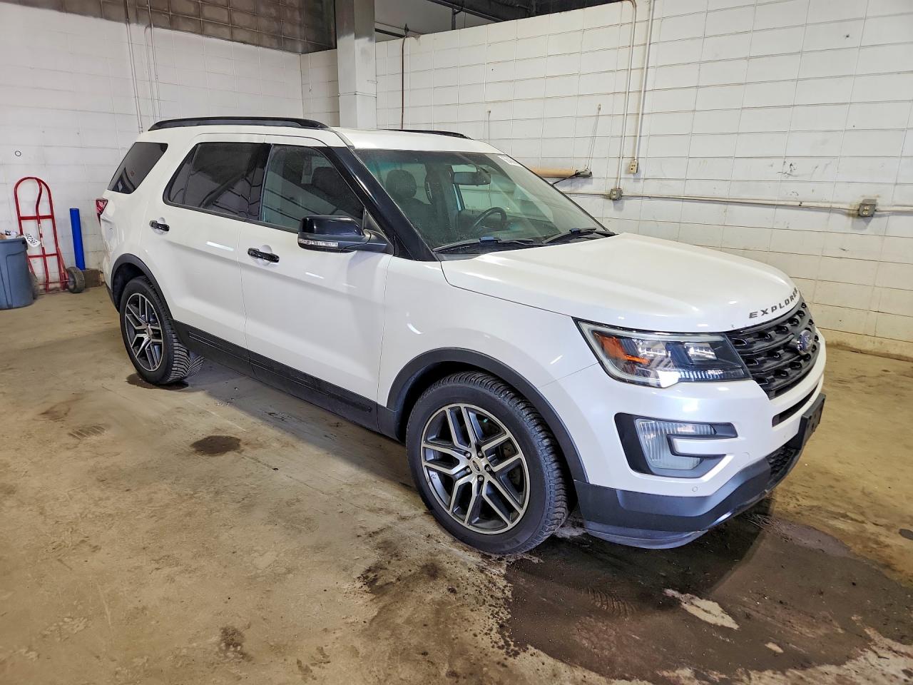 Ford Explorer Sport