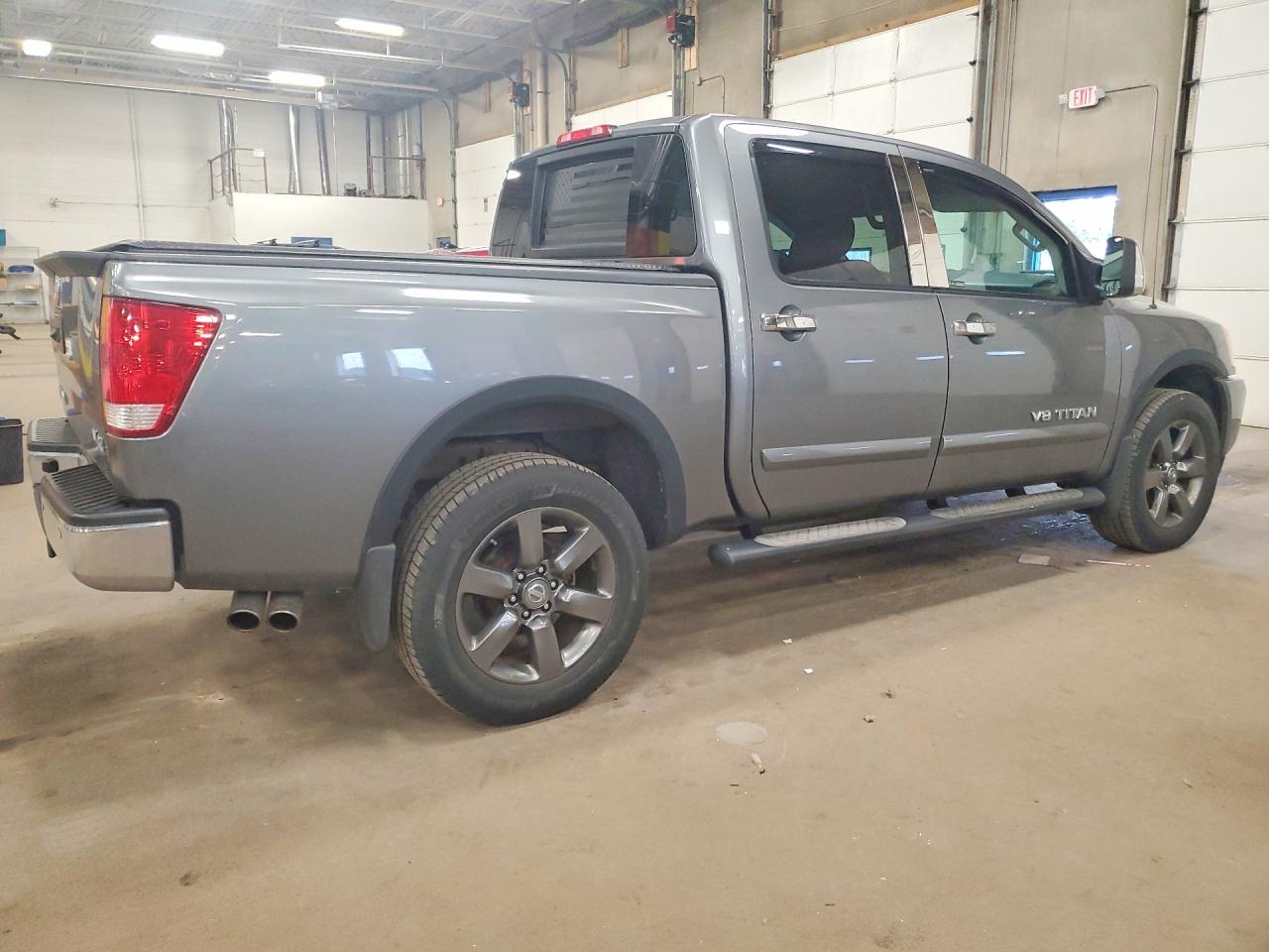 Nissan Titan Sv