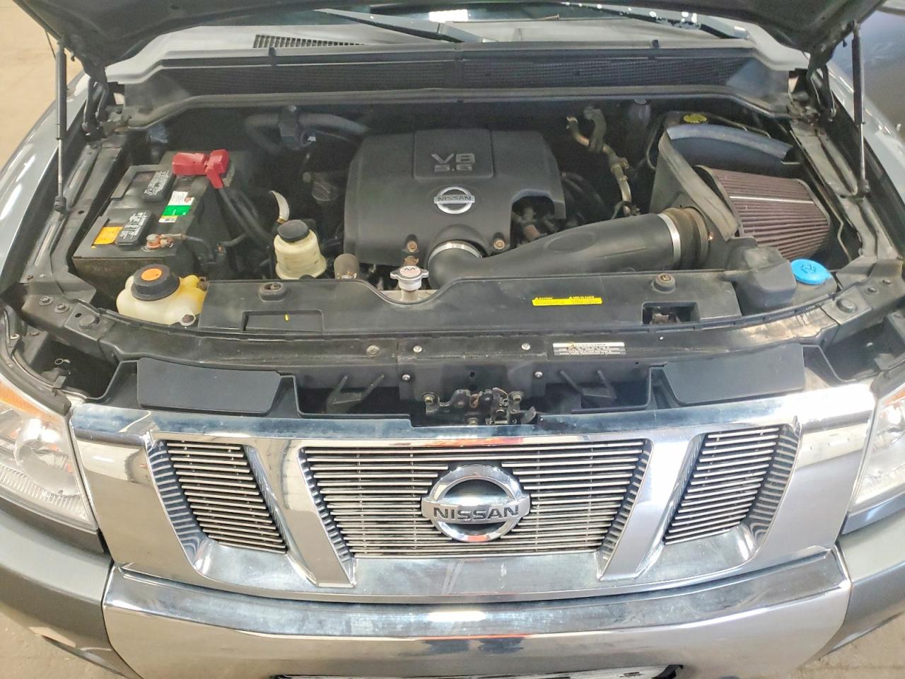 Nissan Titan Sv