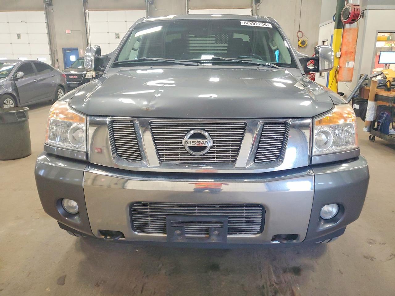 Nissan Titan Sv