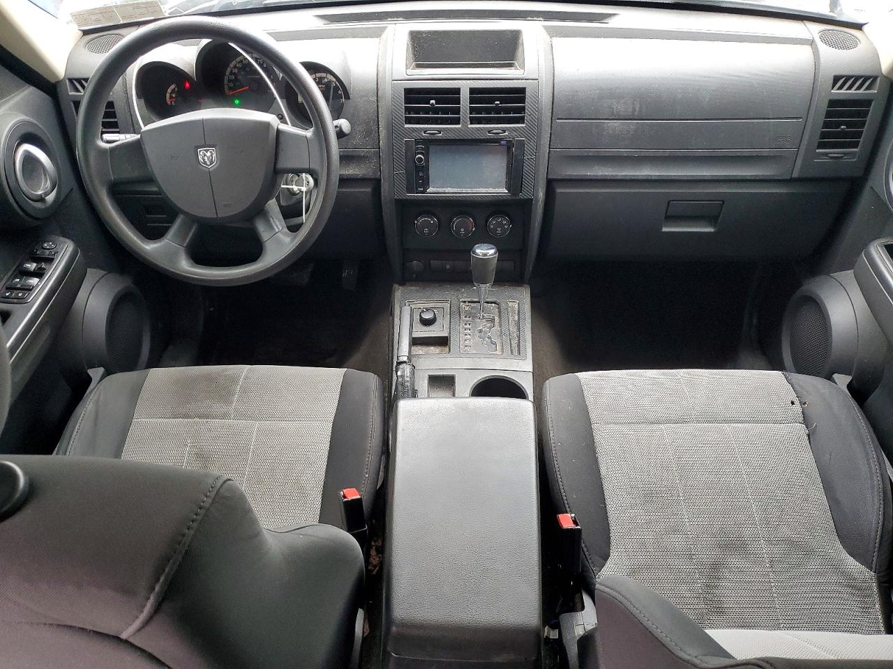 Dodge Nitro Sxt