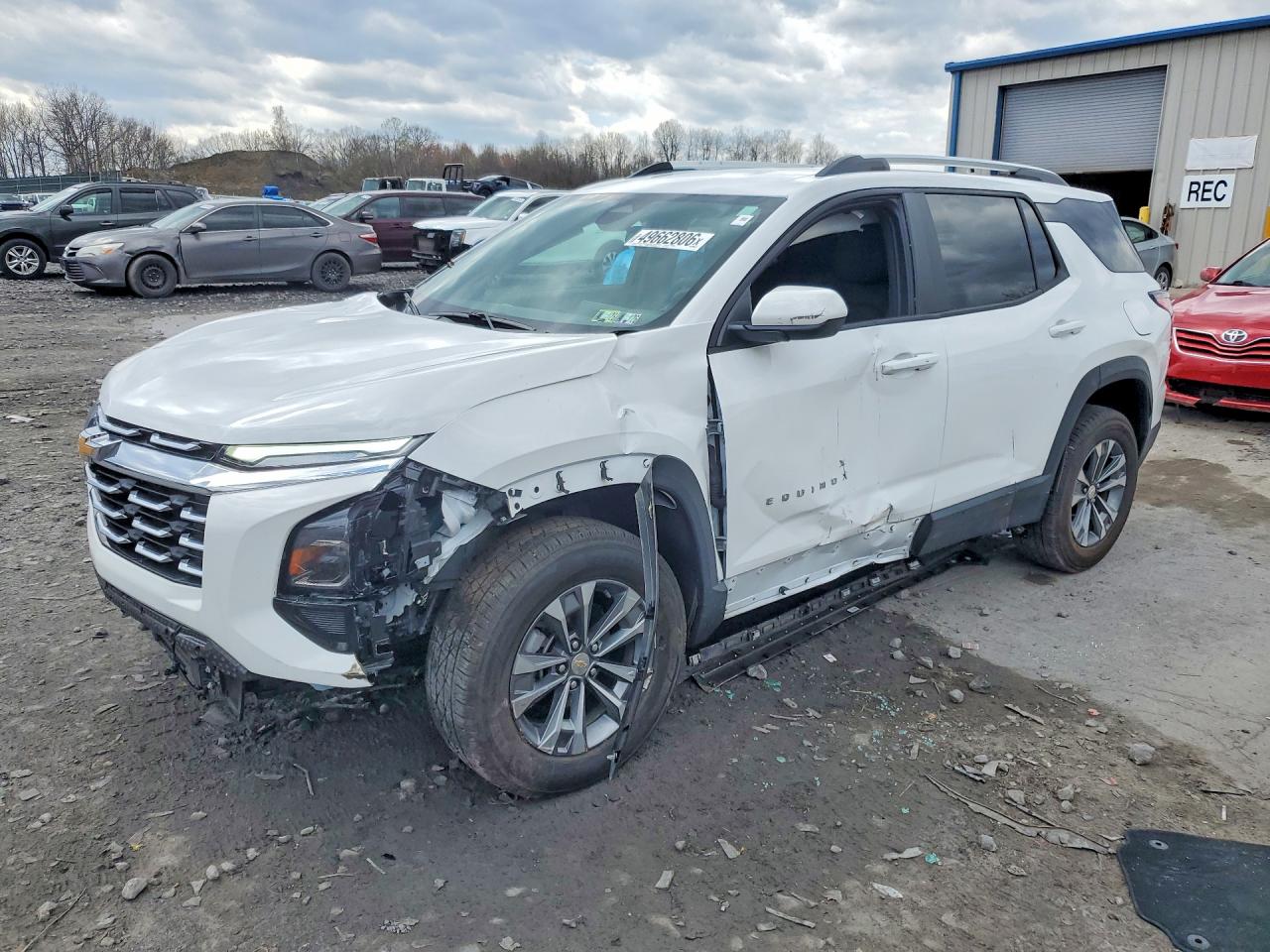 Salvage Chevrolet Equinox Image