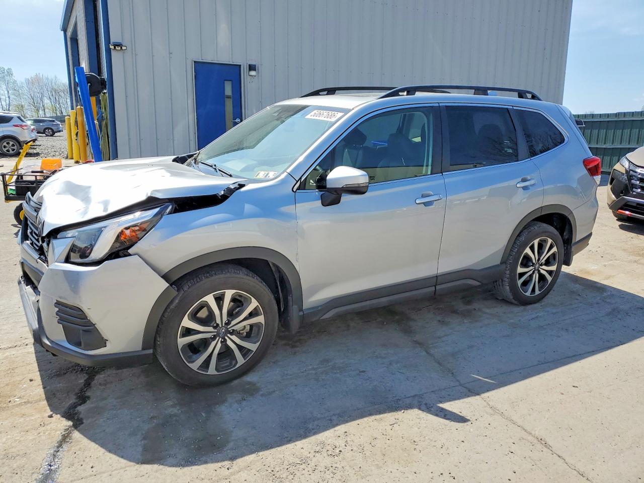 Salvage Subaru Forester Image