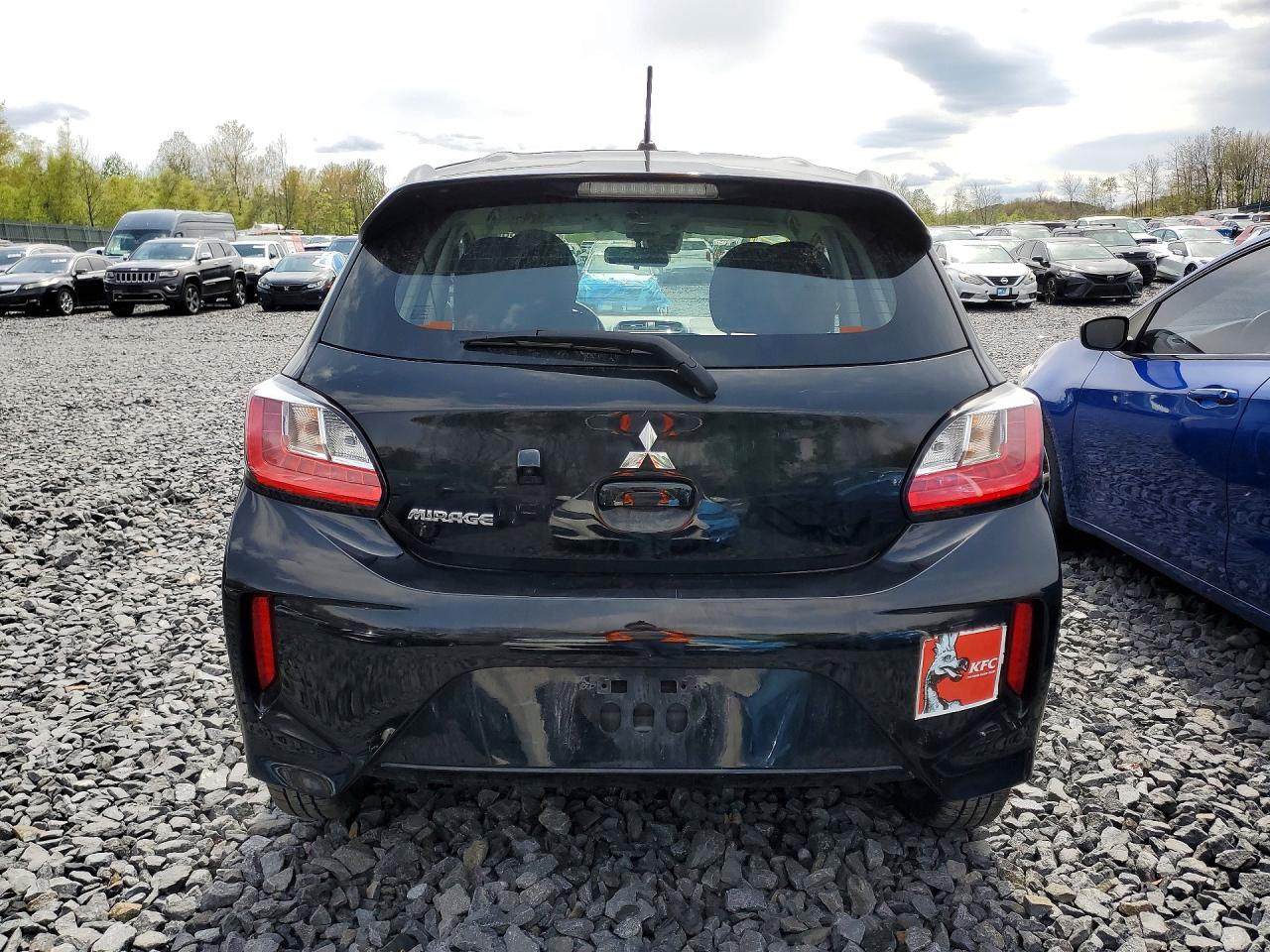 Mitsubishi Mirage Es