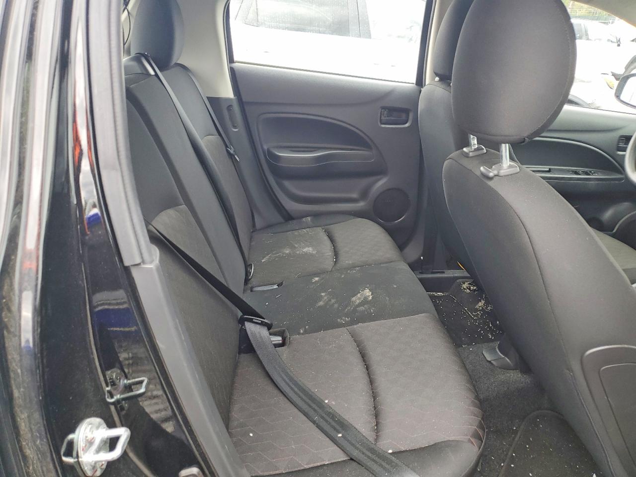 Mitsubishi Mirage Es
