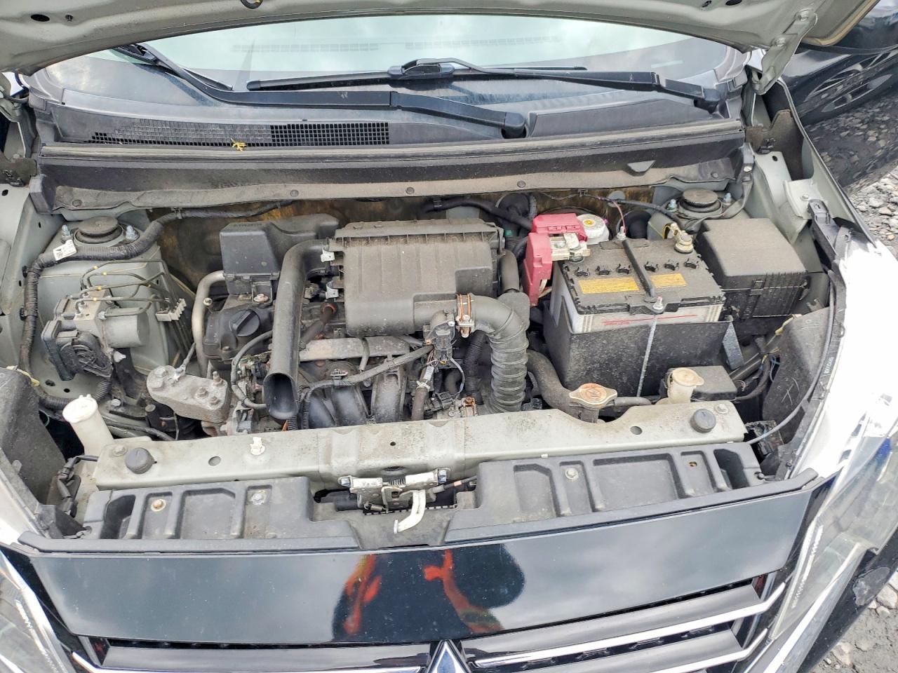 Mitsubishi Mirage Es