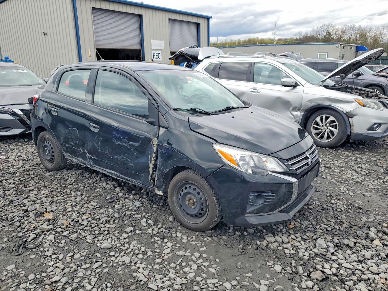 Mitsubishi Mirage Es
