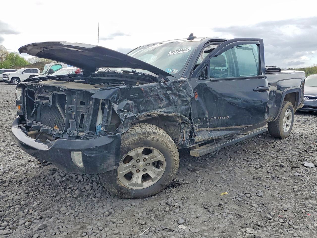 Salvage Chevrolet Silverado Image