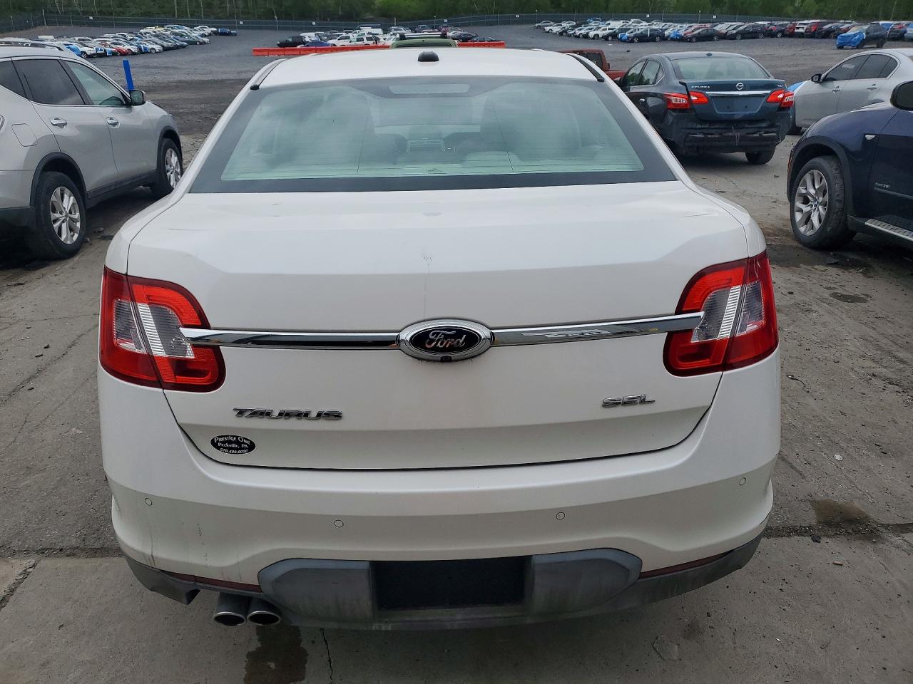 Ford Taurus Sel