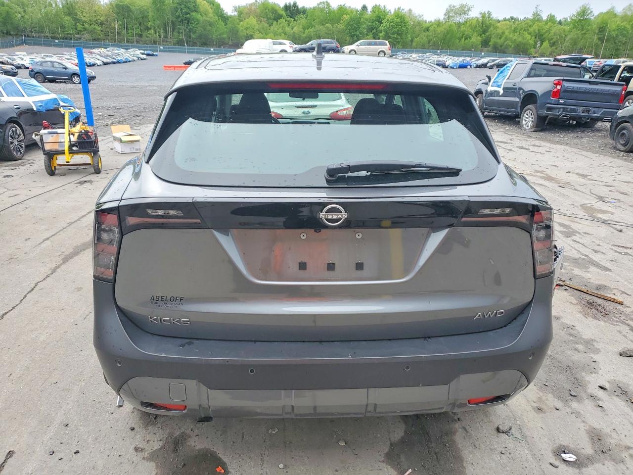 Nissan Kicks S