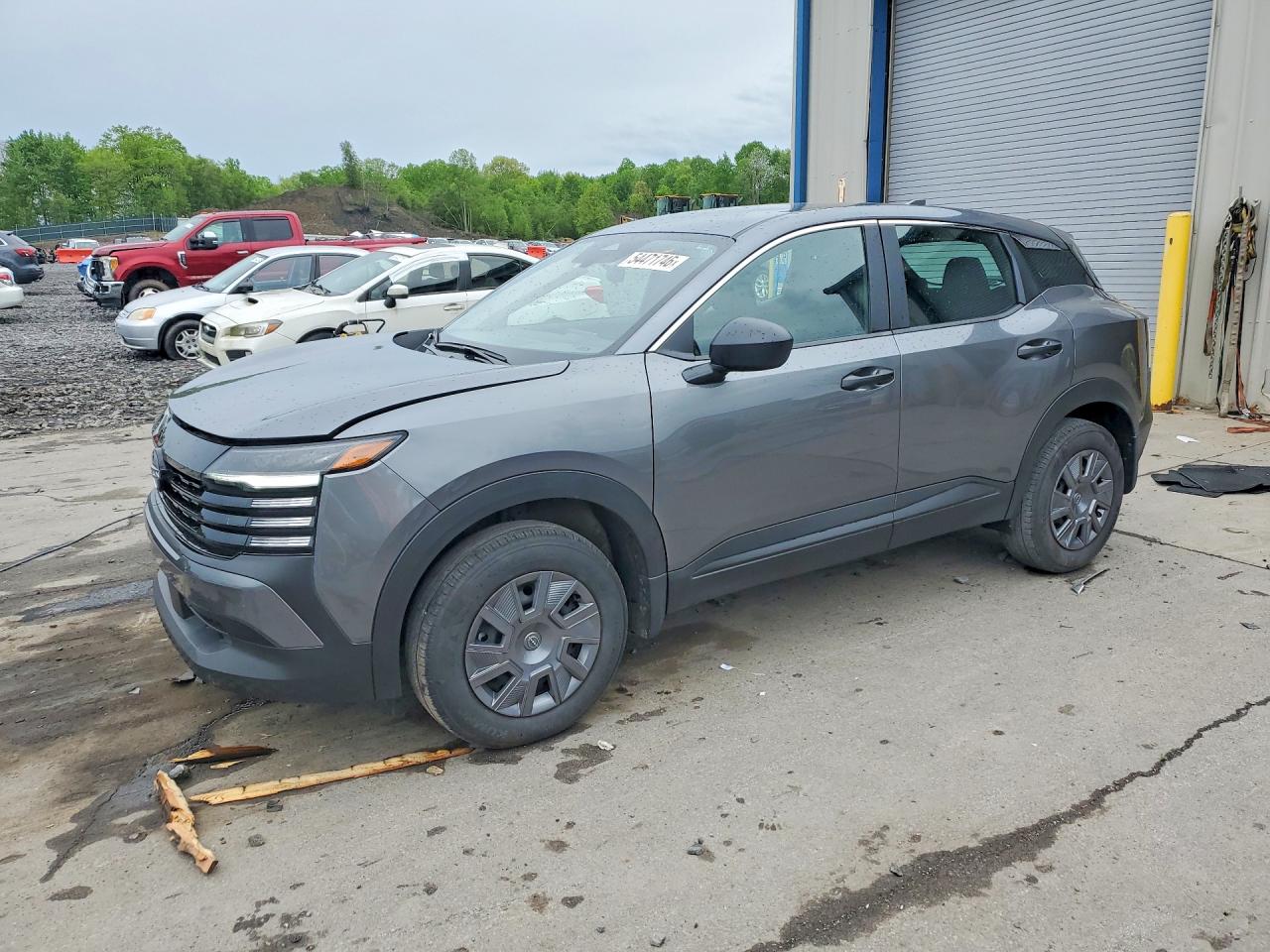 Salvage Nissan Kicks Image