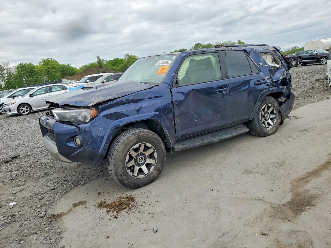 Salvage Toyota 4Runner Image