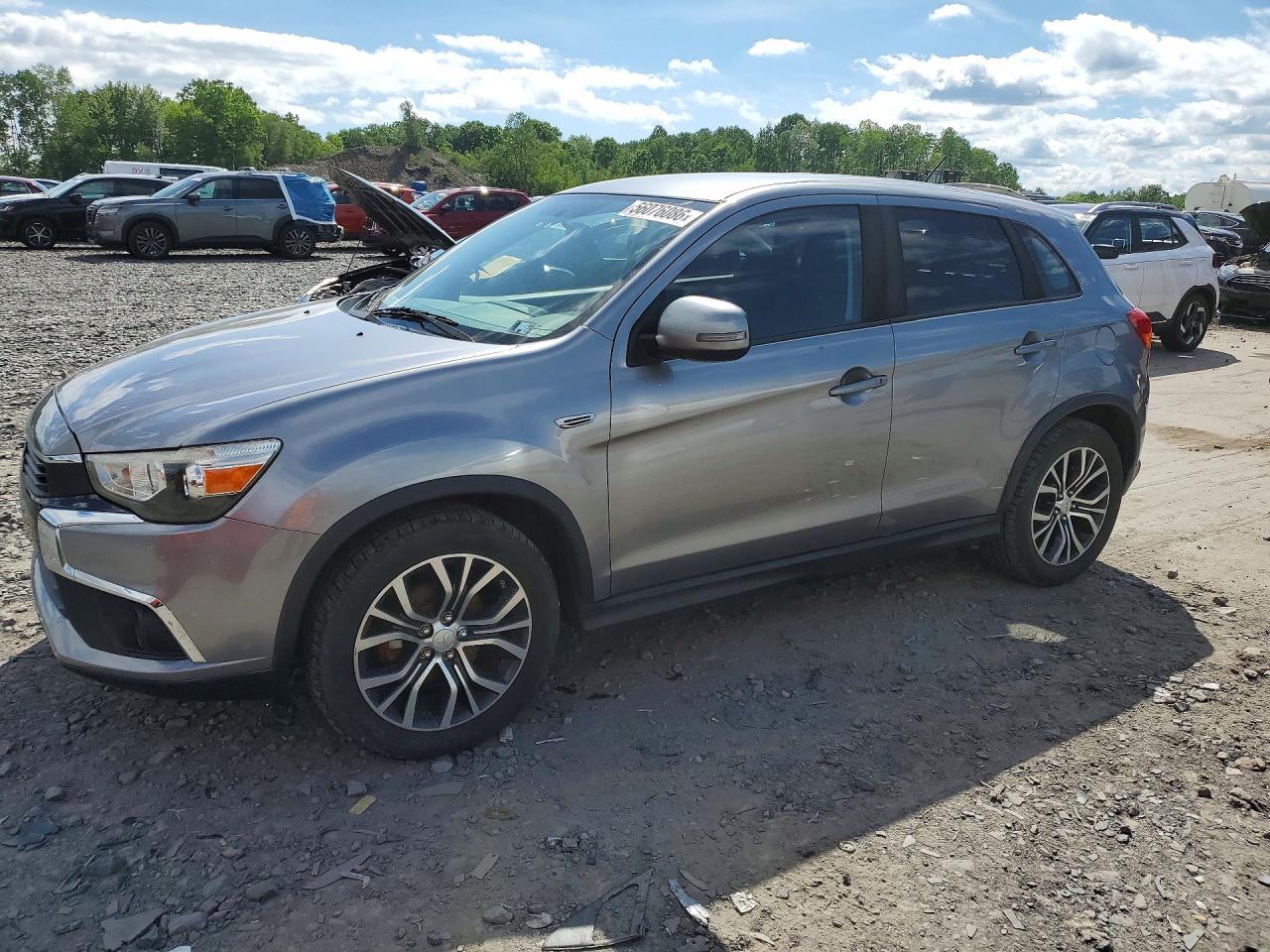 Salvage Mitsubishi Outlander Image