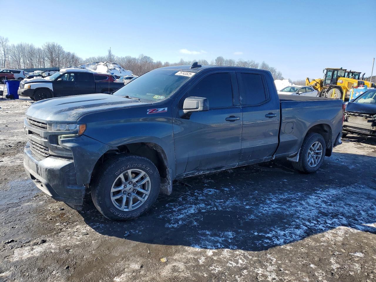 Salvage Chevrolet Silverado Image