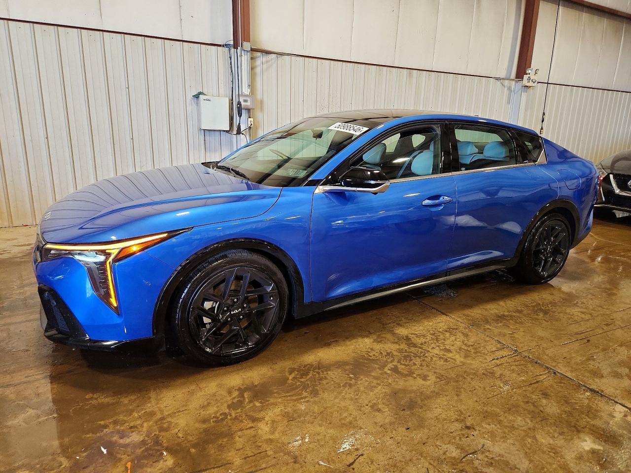 Salvage Kia K4 Image