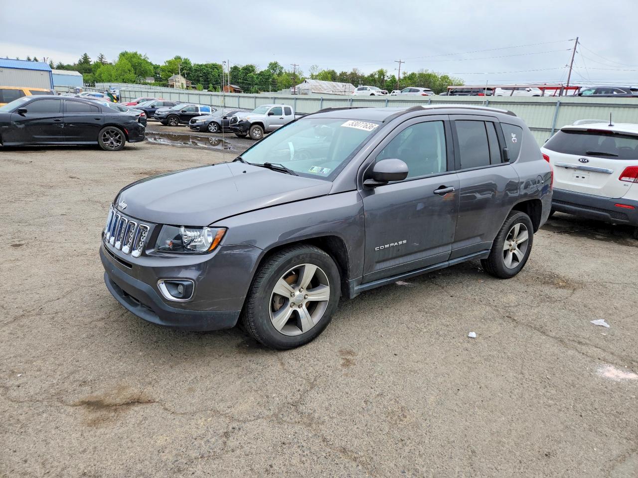Salvage Jeep Compass Image