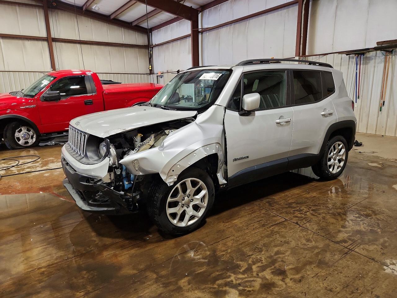 Salvage Jeep Renegade Image