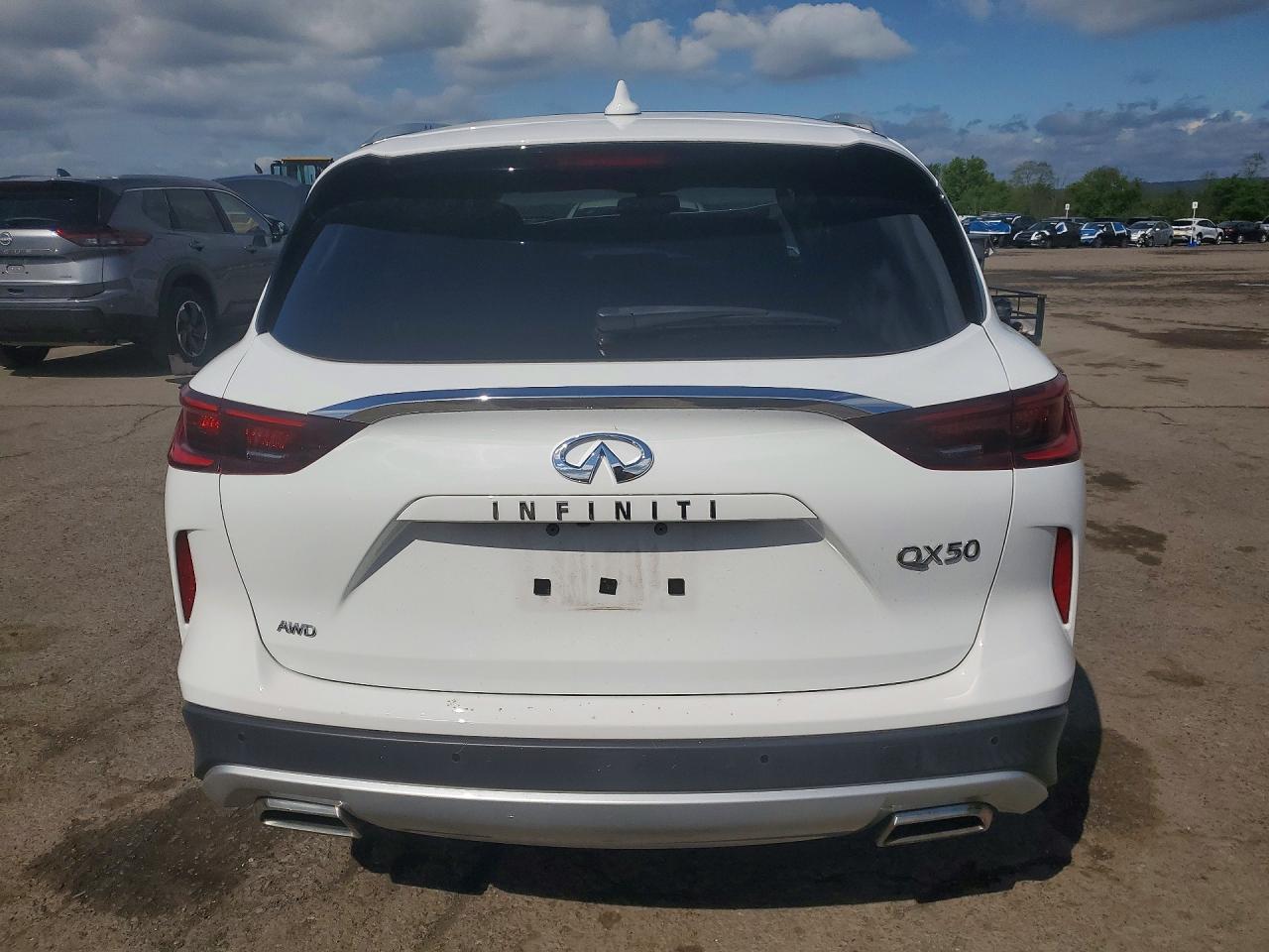 INFINITI Qx Luxe