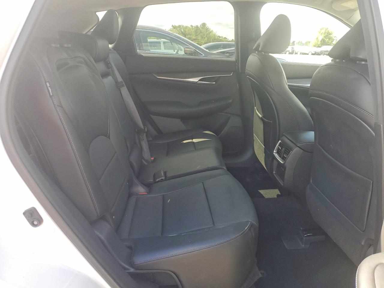INFINITI Qx Luxe
