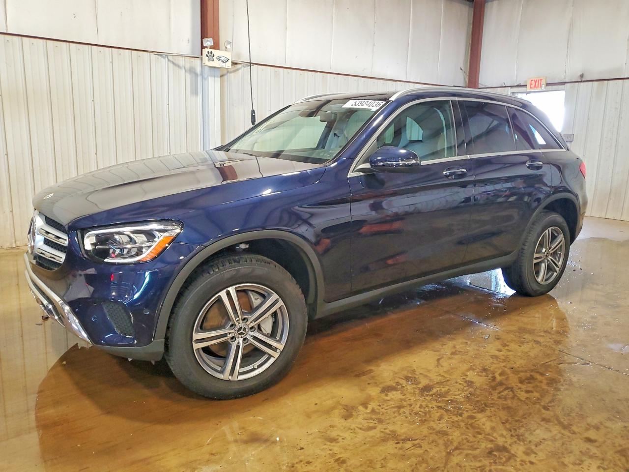 Salvage Mercedes-Benz GLC Image