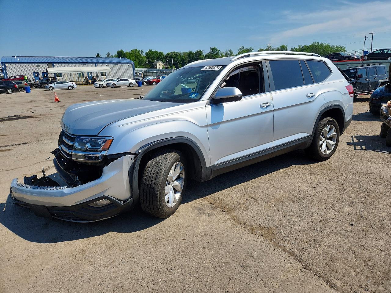 Salvage Volkswagen Atlas Image