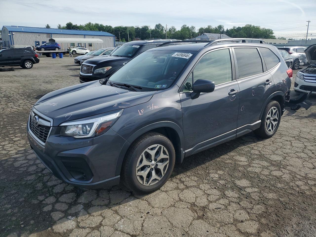 Salvage Subaru Forester Image