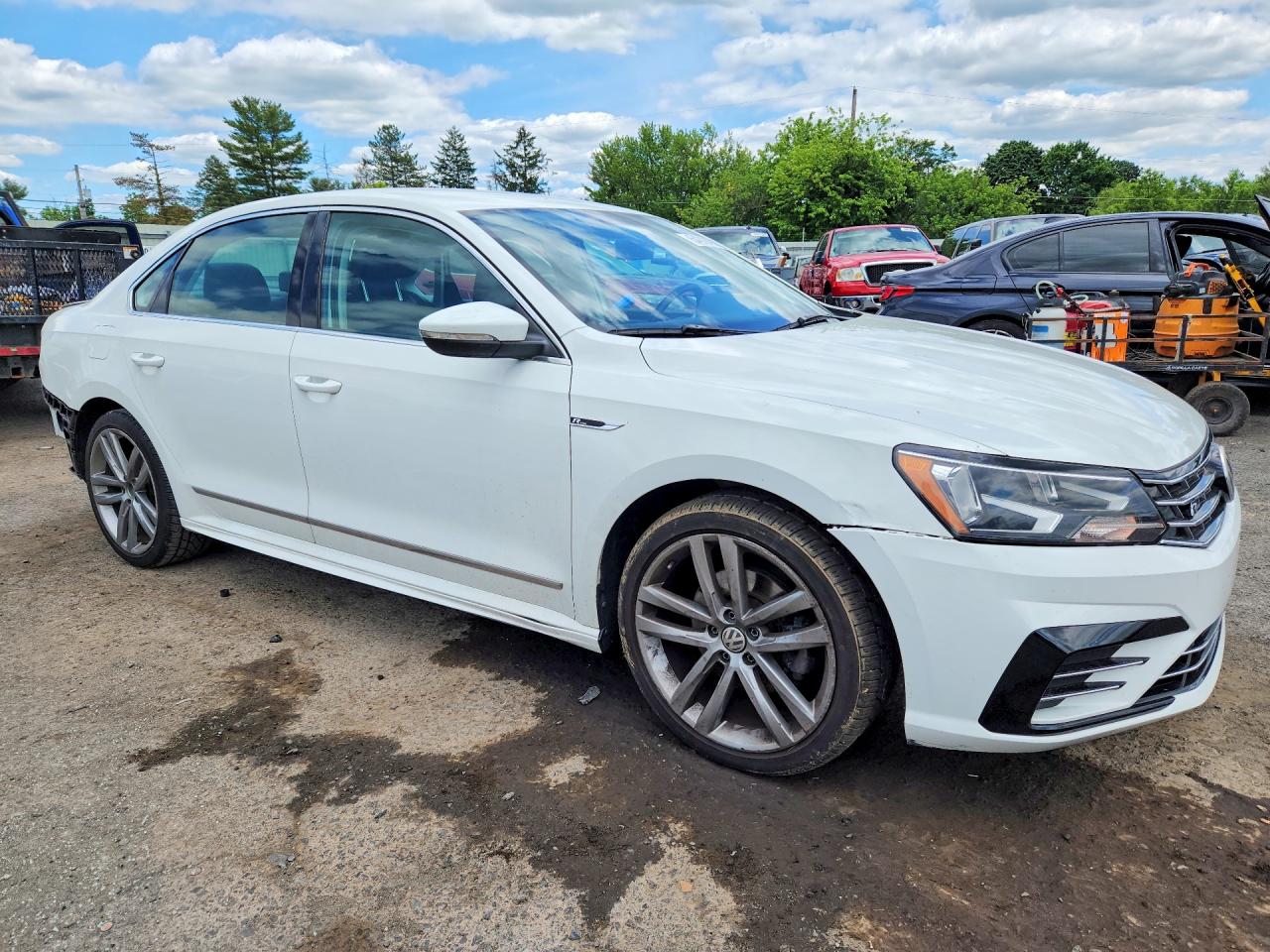 Volkswagen Passat R-line