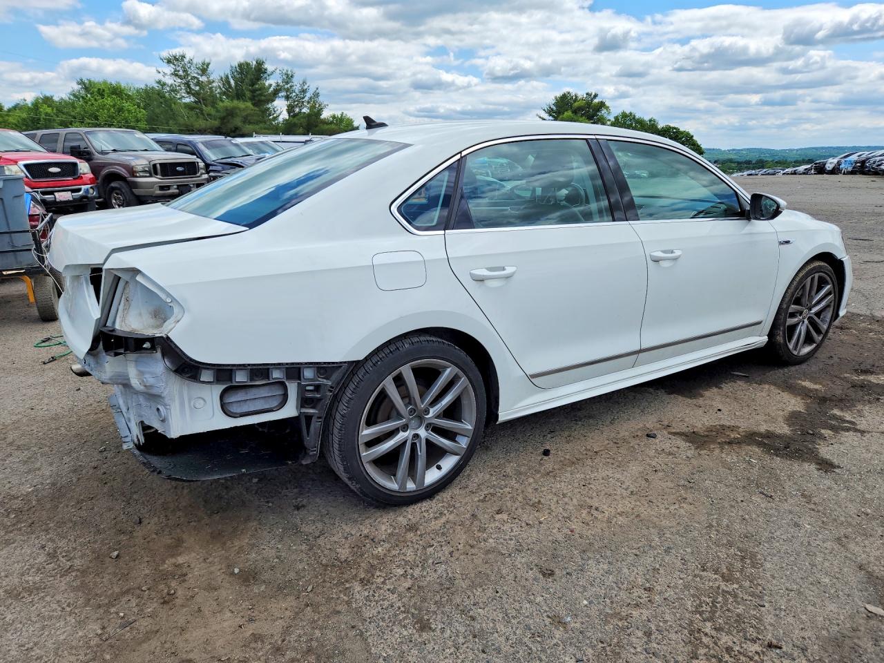Volkswagen Passat R-line