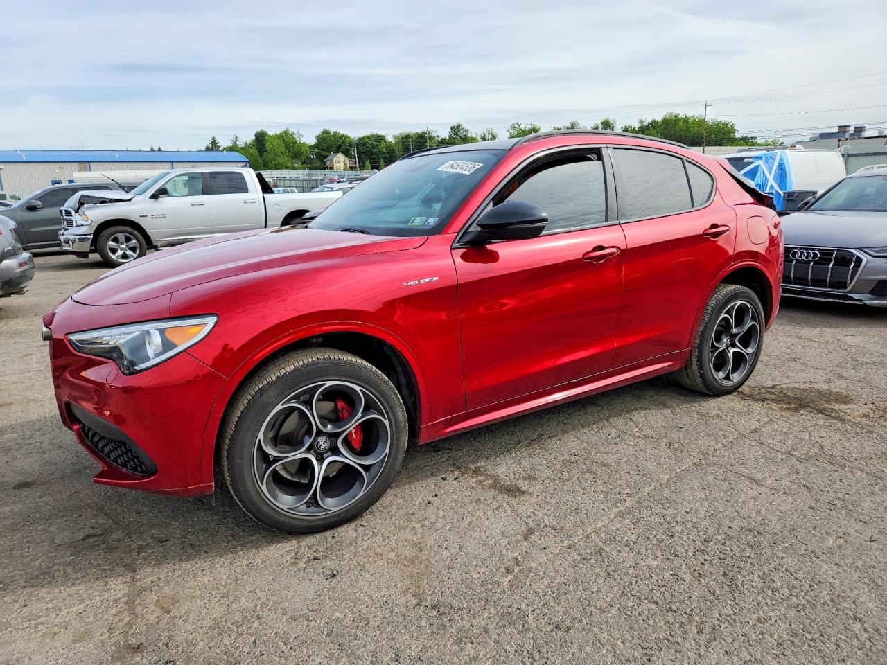 Salvage Alfa Romeo Stelvio Image