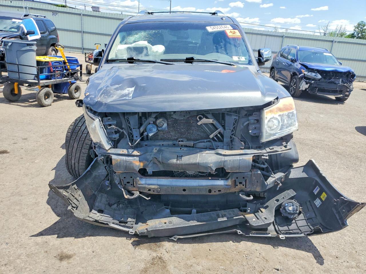 Nissan Armada Sv