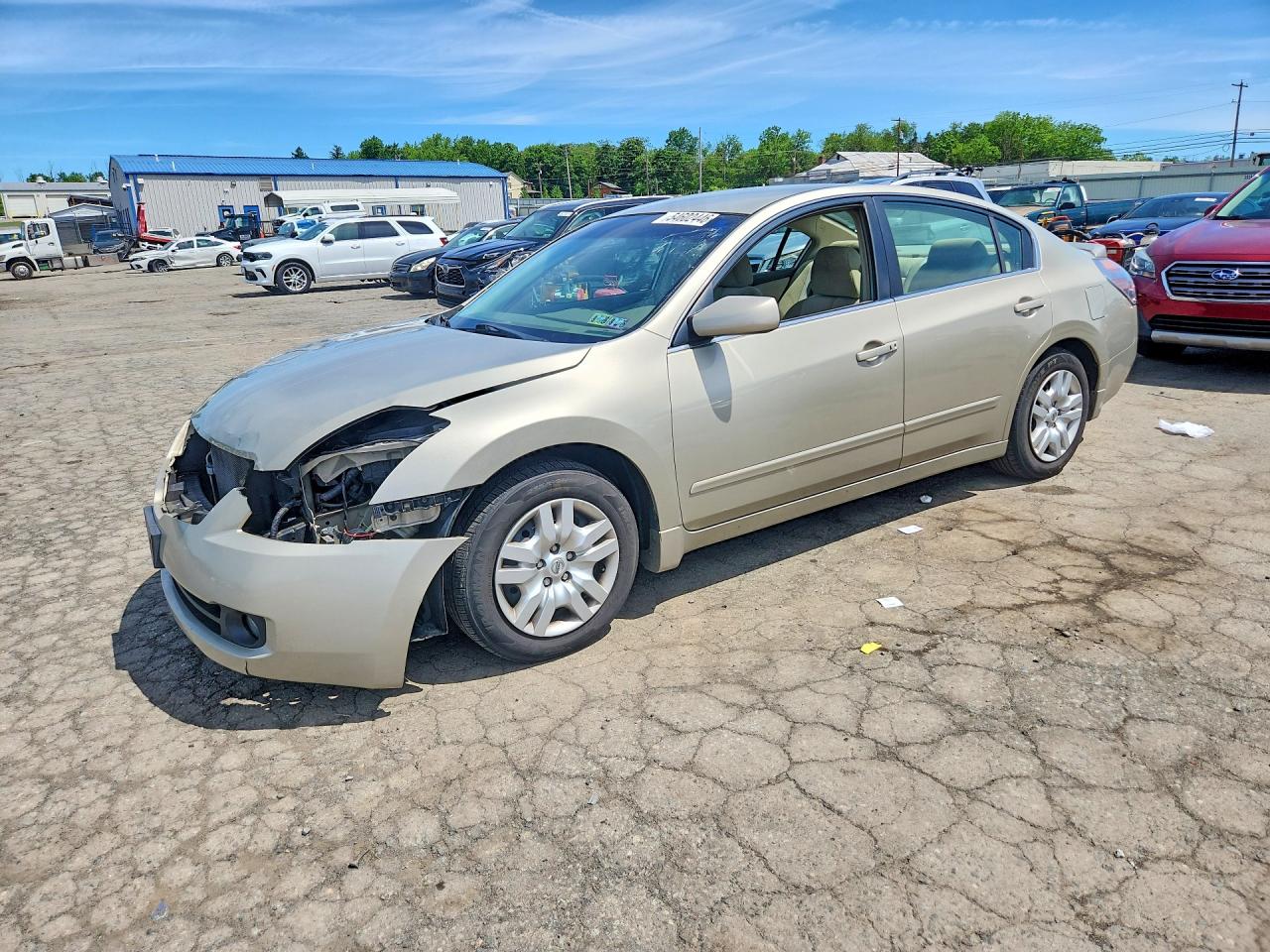 Salvage Nissan Altima Image
