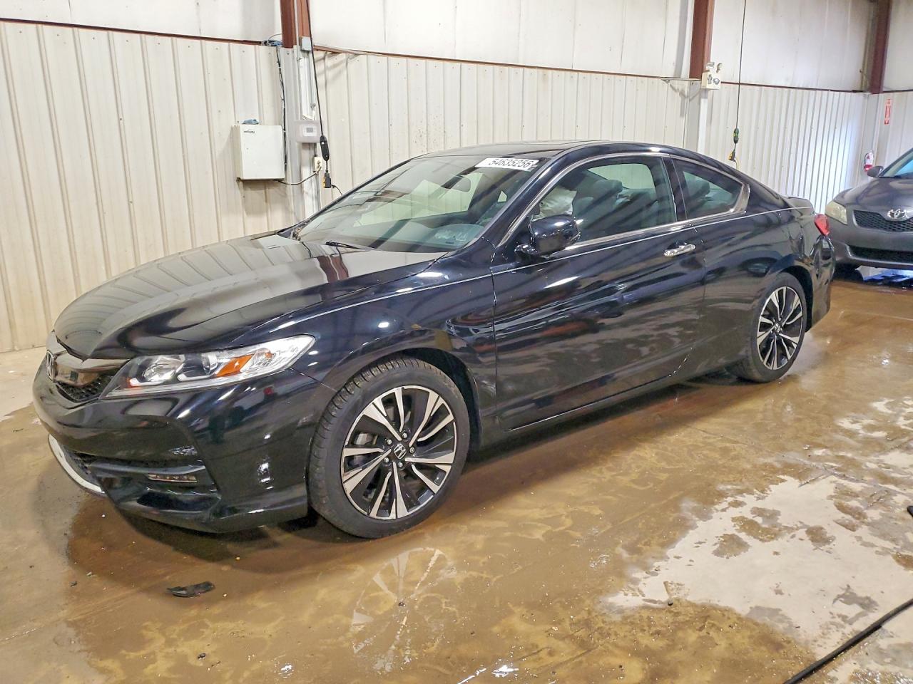 Salvage Honda Accord Image