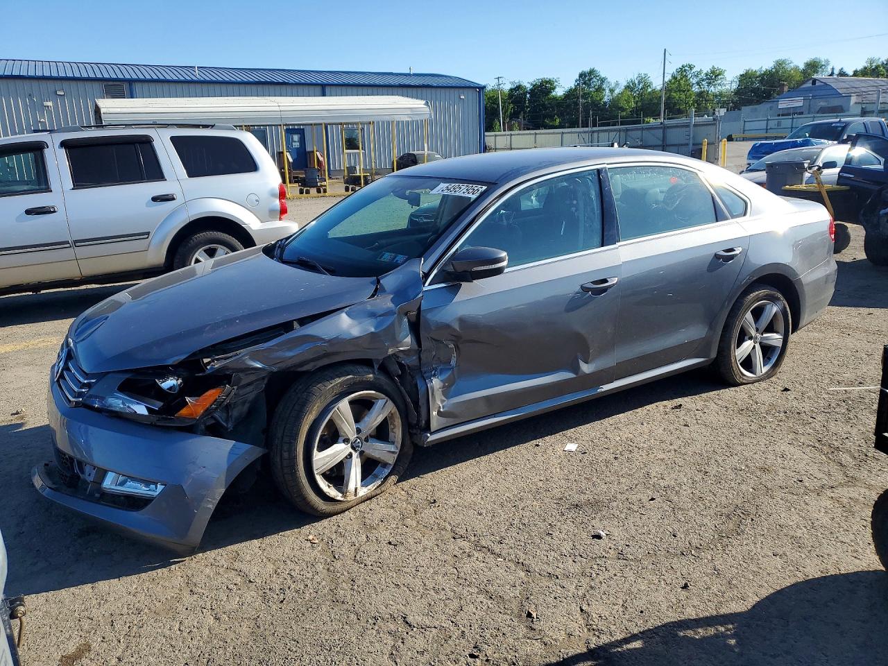 Salvage Volkswagen Passat Image