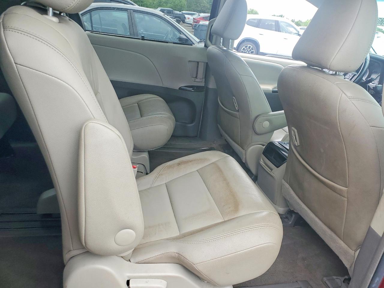 Toyota Sienna Xle 8-passenger