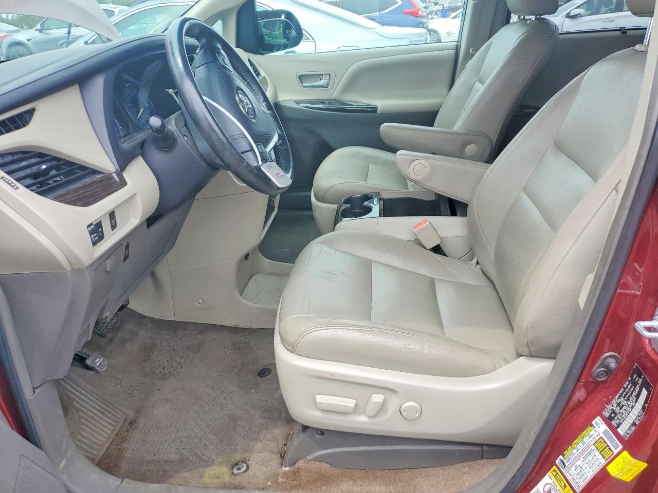 Toyota Sienna Xle 8-passenger
